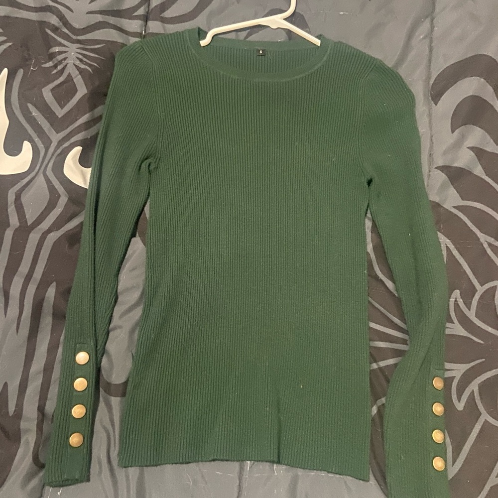 Green Ribbed Long Sleeve Sweater with Button Accents